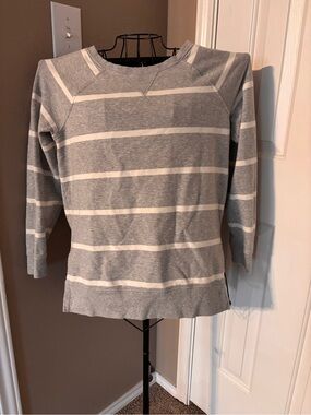 Goodthreads Gray and White Striped Crewneck Sweatshirt Small